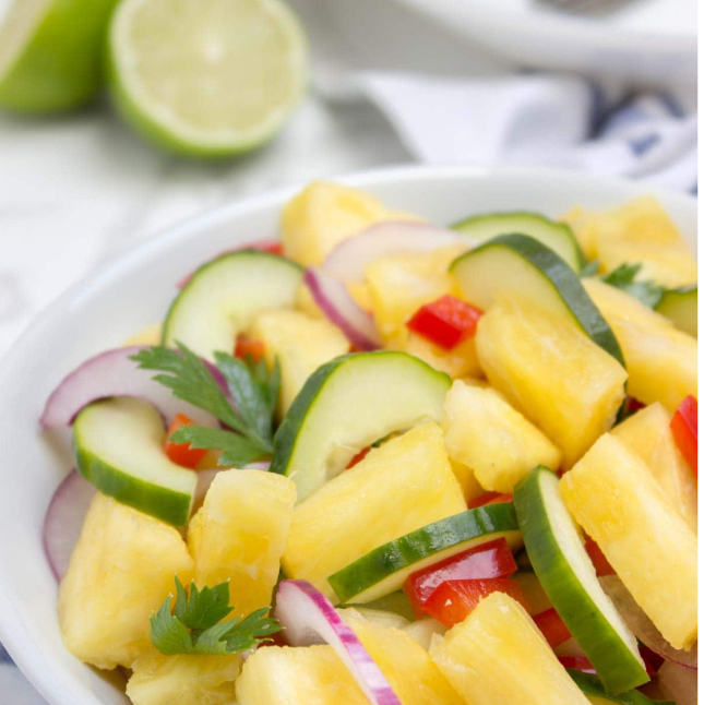 Salada de Mandioca com Abacaxi